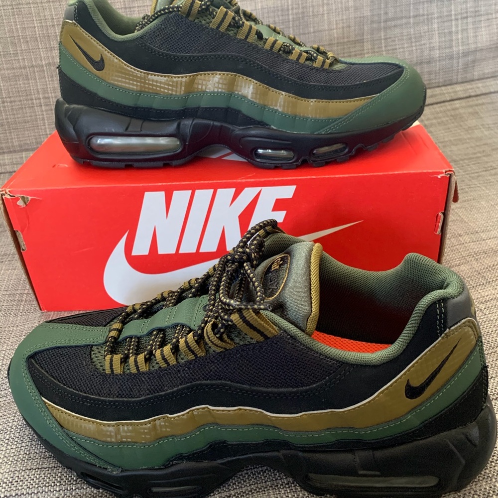 Nike Air Max 95 essential Sz 10.5